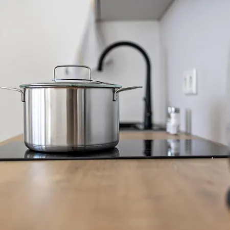 Huber Living Basic 304 Apartman Germering