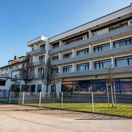 Apartment Huber Living Basic 304 *