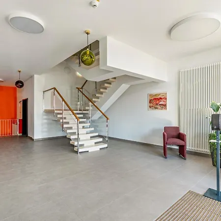 Huber Living Basic 304 * Germering